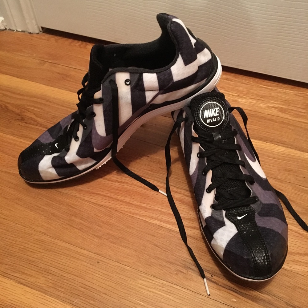 Mens Nike distance running track shoes